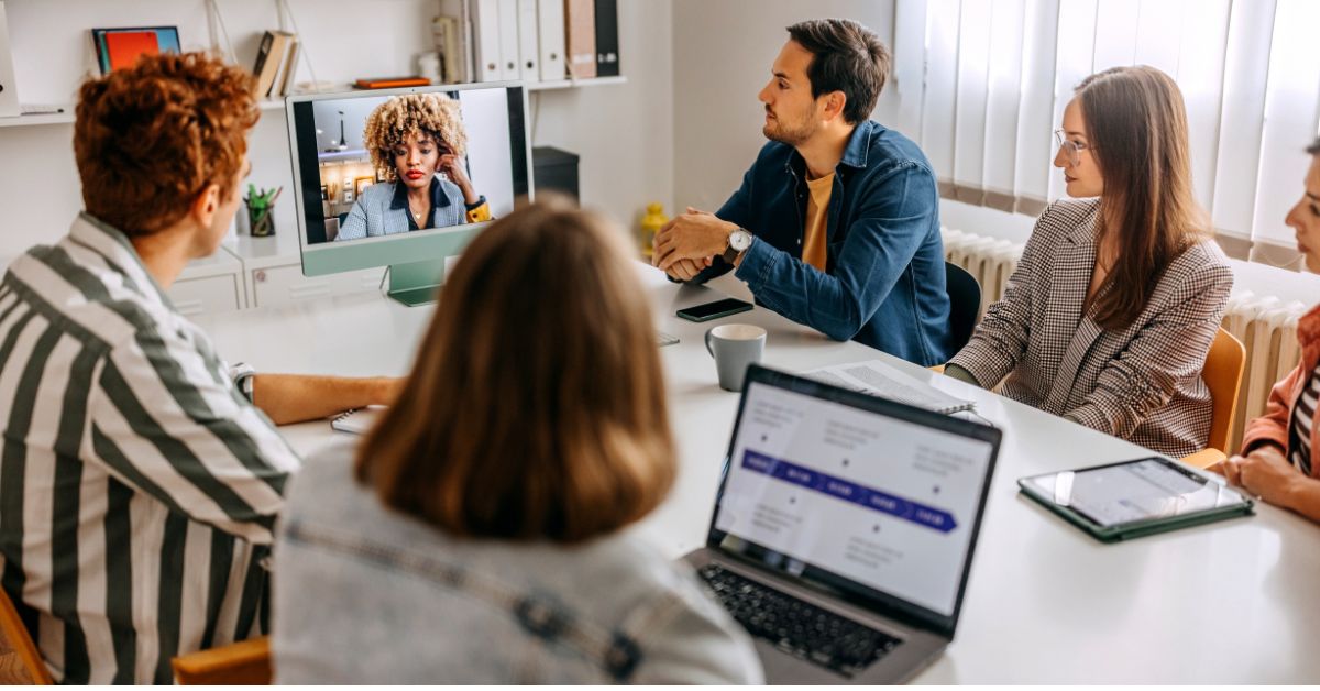HR Solutions for Small Businesses: Leveraging Hybrid Work Models in the UAE